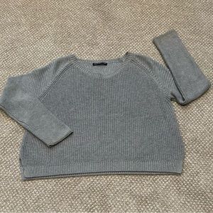 🌈Brandy Melville pullover sweater grey size -One Size🌈